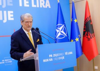 Për të mbrojtur veten dhe Ballukun, Rama është gati të rrezikojë edhe integrimin në BE –