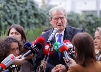 Diktaturat nuk rrëzohen me votë, por me revoltë qytetare –