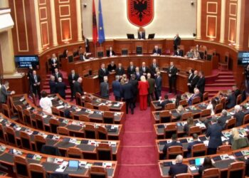 Parlamenti është strofulla e hajdutëve, ju nuk po mbroni vithet e Belindës, por Edi Ramën –