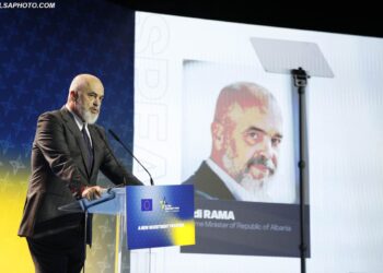 I papezullueshmi Edi Rama, edhe nëse larg qoftë kryeministri… –