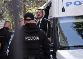 Degradimi i pushtetit vendor, afro gjysma e kryebashkiakëve ndodhen nën akuzë për abuzime –