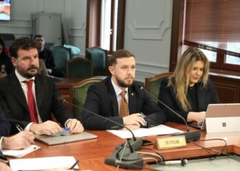 Në mes të hetimeve të SPAK, Rama privatizon tenderat e AKSHI-t tek një shoqëri private –