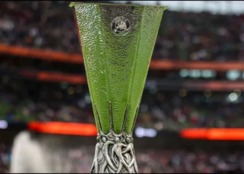 Europa League/ Derbi italian mes Bolognas dhe Romës, Porto gjen Stuttgartin! Tetë përballjet e fazës së 1/8-ave –