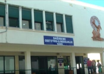 Prokuroria nis hetimet për rastin e foshnjës që ndërrroi jetë në maternitet –