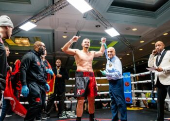 Kristian Prenga “shkatërron” kundërshtarin në 2 minuta në Atlantic City –