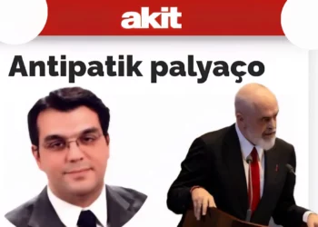 Edi Rama një klloun i pakëndshëm, e ka bërë imoralitetin kod të sjelljes së tij –