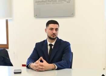 I sapo dalë nga bankat e shkollës, 24-vjeçari emërohet zv.drejtor i Portit Durrës (Emri) –