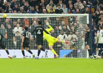 (VIDEO) Supergol i Solankes, shënon në stilin ‘akrep’, Tottenham ndal Cityn e Guardiolës –