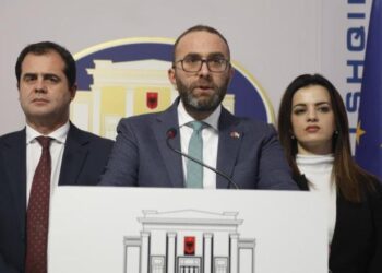 T’i hiqet imuniteti, rrezikon të prishë provat –