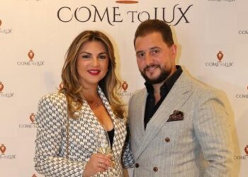 Në pranga pronari i parukerisë së VIP-ave në Tiranë, hetohet edhe bashkëshortja –