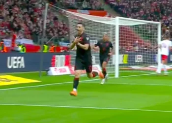 Arbër Hoxhaj shënon gol, fillon festa e shqiptarëve në Varshavë –