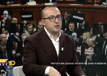 opozita zbret në protestë, Korreshi thirrje qytetarëve –
