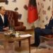 Kryeministri Rama mbërrin në Pallatin e Brigadave, i dorëzon Presidentit Begaj ndryshimet në qeveri –