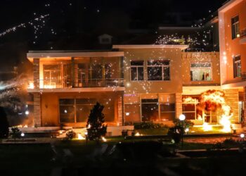 Vilën e Enverit e menaxhon fondacioni francez, Ambasada dënon dhunën e protestës –