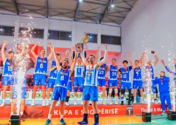 Tirana fiton derbin me Partzanin dhe ngre për të 10-n herë Kupën e Shqipërisë –