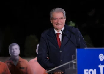 Detaje nga protesta e 12 marsit, Berisha njofton orën e grumbullimit –