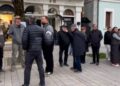 “Po na shkatërrohet biznesi”, Korçë, dhjetëra qytetarë në protestë –