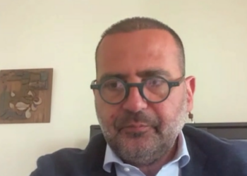 Ambasadori Kurtezi jep detaje për 1500 shqiptarët në Dubai –