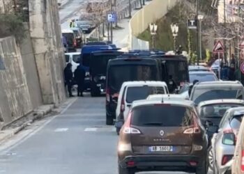 Operacioni i SPAK për grupin e Hajrullës, arrestohet dhe një ish-efektiv në Zvicër, dyshime për dekonspirim –