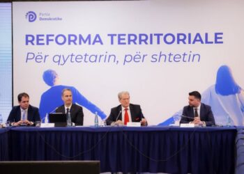 Berisha propozon rikthimin e komunave në zonat me mbi 1300 banorë –