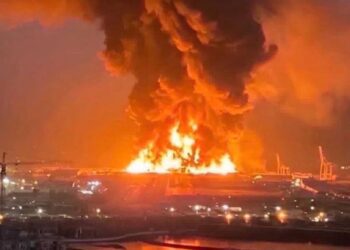 Sulm ndaj bazës amerikane në Erbil, Irak, një pjesë e aeroportit në flakë –