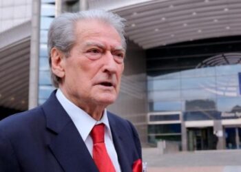 Mbështetja për opozitën po shtohet, ndërsa masat ndëshkuese për qeverinë po rriten –