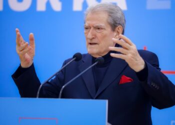 Balluku kërkon t’i shpëtojë drejtësisë, po kërkon të marrë nënshtetësi në vende të tjera –