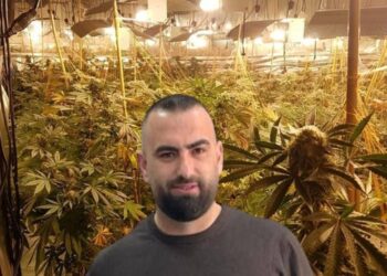 U arrestua për ‘shtëpinë e barit’ në magazinën e tij në Peqin, lirohet drejtori i Burgut të Rrogozhinës –