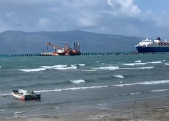 Përkeqësimi i motit/ Anulohet lundrimi i tragetit Vlorë-Brindisi dhe mjeteve të peshkimit –