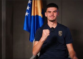 “Besojmë te ëndrra”/ Hajdari karikon Kosovën para ndeshjes vendimtare –