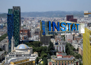 Lejet ‘fantazmë’ të ndërtimit, si po mbahen të fshehura nga qeveria statistikat e betonizimit rekord të Tiranës –