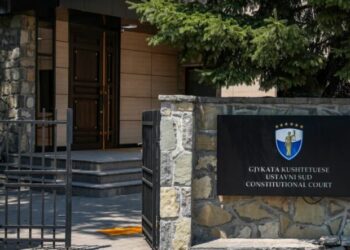 Vetëvendosje dërgon në Kushtetuese dekretin e Vjosa Osmanit –