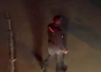 Vritet një person, dy gra të plagosura, e dyshuar si autore një 30-vjecare –