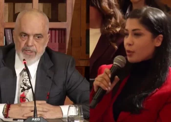 Kush je ti që më ndërpret! Ramën nuk e mbajnë nervat live, sherr me gazetarët dhe sulme ndaj mediave –