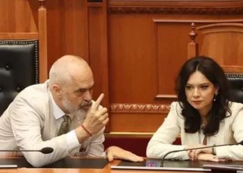 “Zgjohuni sa nuk është vonë”, ish-ministri socialist kritikon Ramën pas debateve në mbledhjen me deputetët –