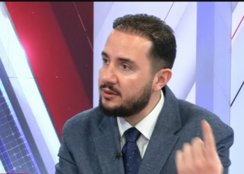 Jam i zhgënjyer, molotovët i shkojnë në favor Edi Ramës –