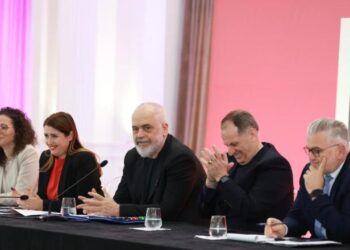 Rama, mbledhje në Dajt për zgjedhjet e 2027-s, premton “derën e Europës të hapur plotësisht” –