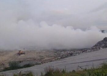 Tym dhe ndotje në Bushat, vijon zjarri në vend-depozitimin e mbetjeve –