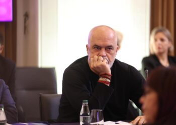 Mbledhja e Grupit të PS paska diskutuar “negociatat me BE”! Kryeministri Rama njofton në FB –