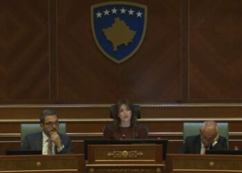 Zgjedhja e presidentit/ Opozita bojkoton, Haxhiu shtyn sërish seancën e Kuvendit në orën 23.00 –