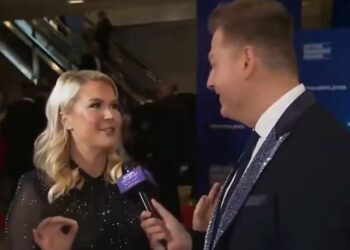 “Do të ketë disa të shtëna” – deklarata e Karoline Leavitt para sulmit trondit mediat –