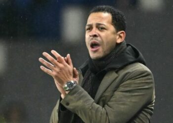 Chelsea shkarkon trajnerin Liam Rosenior pas tre muajsh në drejtim –