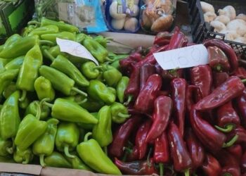 Rritje historike e çmimeve të perimeve në Tiranë, domatet dhe kastravecat +20% brenda ditës –