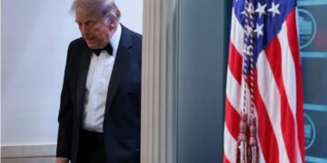 “Incidenti nuk më ndal” – Trump reagon pas sulmit, mesazh i fortë për Iranin –