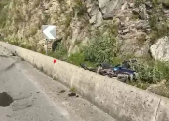 Aksidentoi të riun në Himarë, arrestohet shoferi i “Porsche”, rezultoi i dehur në timon –