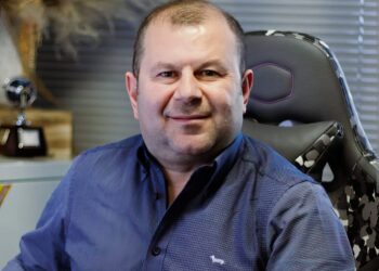 AI për deputetët Si ua “hodhi” bosi i PC STORE tre kryetarëve të Kuvendit, u shiti si maqedonas djalin nga Pogradeci –