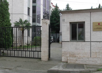 Gjykata e Tiranës sekuestron llogaritë bankare të 7 kompanive të ndërtimit (Emrat) –