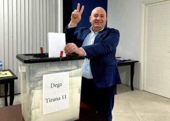 Shkëlzen Mustafa zgjidhet përsëri kryetar i PD-së, dega 11, Laprakë –