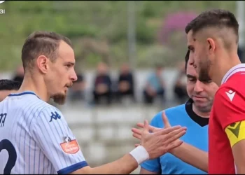 Bylis dhe Dinamo barazim mes tyre me gola dhe kartona të kuq –