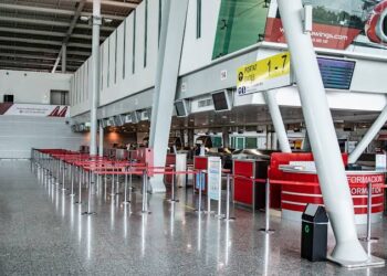 Aeroporti i Tiranës modernizon më tej shërbimet, lehtëson procedurat për check-in e bagazheve –